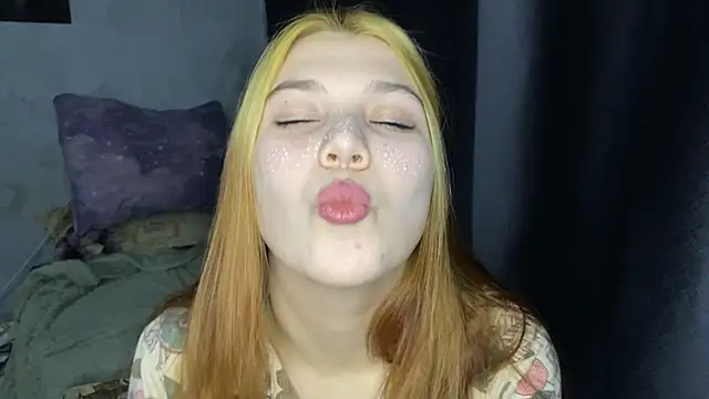 Elvira8cute online show from October 19, 2025, 11:13 am