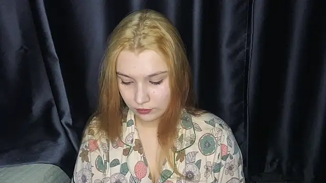 Elvira8cute online show from October 30, 2025, 12:14 pm