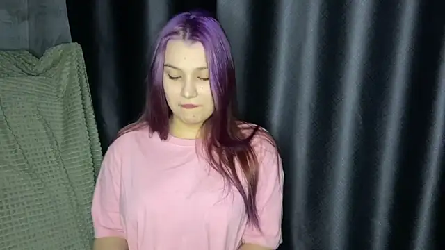 Elvira8cute online show from October 21, 2025, 2:27 pm