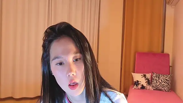 Reina  chan online show from September 21, 2025, 6:24 pm