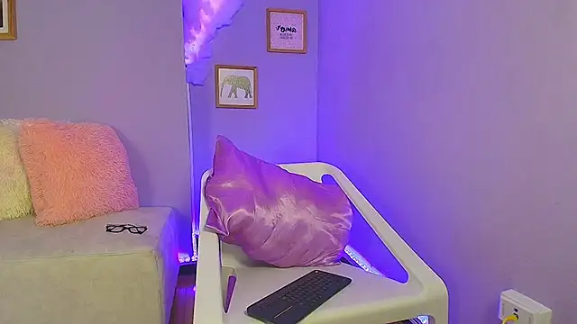 cat nasty online show from October 15, 2025, 9:34 pm