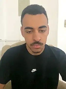 Eduardosexy00091 online show from September 30, 2025, 3:23 am