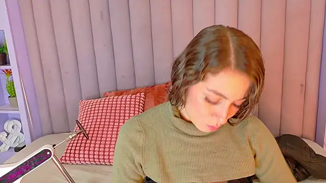 Snapshot of MyApril__ chatting on May 6, 2026, 1:04 pm MyApril online show from May 6, 2026, 1:04 pm