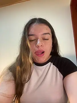 Aphrill online show from November 10, 2025, 8:14 pm