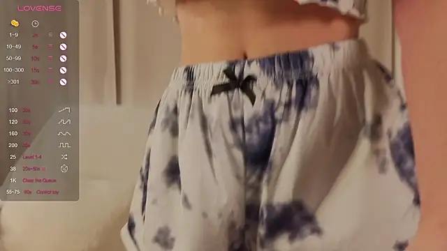 blooming rosee online show from February 20, 2026, 10:33 pm