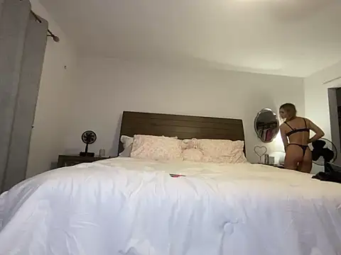 Snapshot of goddesskyliex chatting on October 16, 2025, 3:37 am goddesskyliex online show from October 16, 2025, 3:37 am