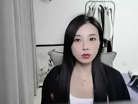 Mien-MM online show from October 18, 2025, 1:46 pm