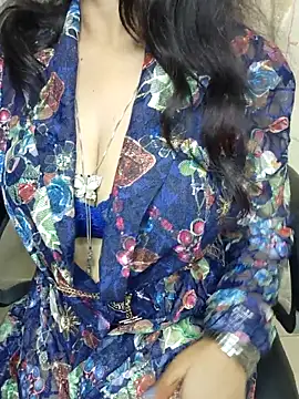 Hey Jully online show from October 18, 2025, 4:58 am