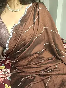 Hey Jully online show from November 14, 2025, 5:00 am