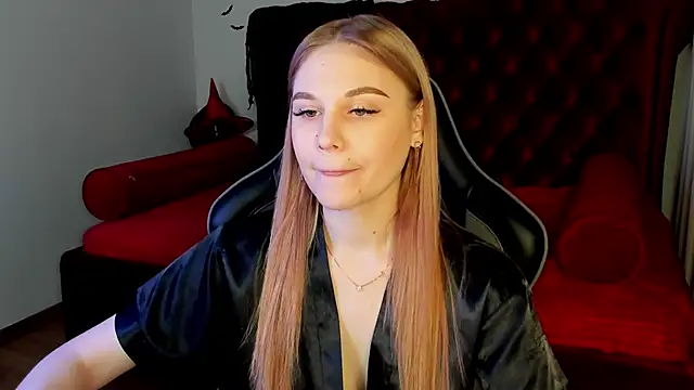 AriaWell online show from November 10, 2025, 5:18 pm