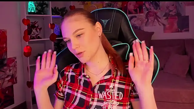 AriaWell online show from December 14, 2025, 9:26 am