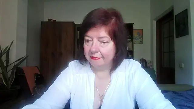 Snapshot of Violet_Pulse chatting on May 12, 2026, 11:38 am Violet Pulse online show from May 12, 2026, 11:38 am