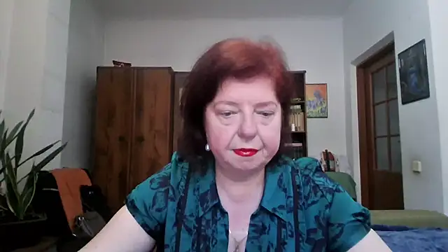 Snapshot of Violet_Pulse chatting on May 26, 2026, 2:59 pm Violet Pulse online show from May 26, 2026, 2:59 pm