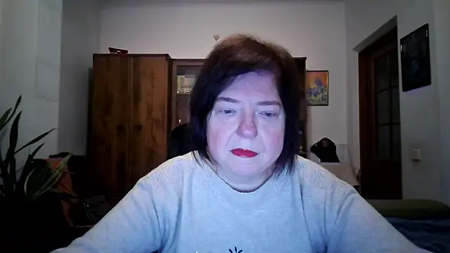 Violet Pulse online show from December 21, 2025, 1:35 pm