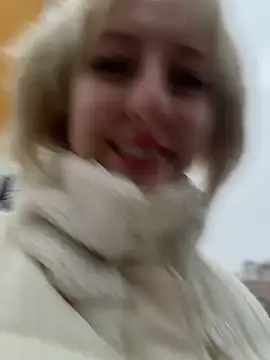 RonnieKiss online show from April 19, 2026, 11:33 am