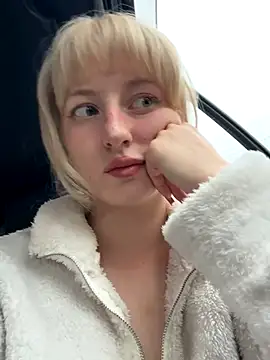 RonnieKiss online show from September 22, 2025, 4:29 am