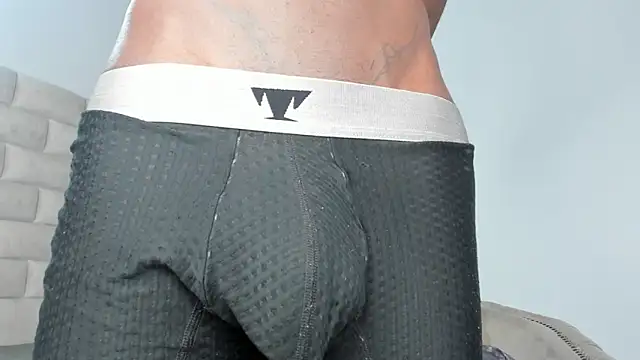 BennBrown online show from November 2, 2025, 7:30 pm