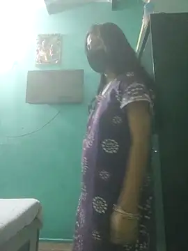 Cute-Charvii online show from September 24, 2025, 4:57 pm