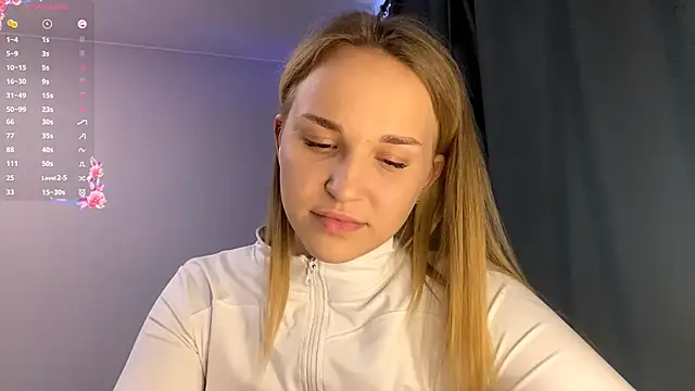 TanekaBoitel online show from October 22, 2025, 11:31 am