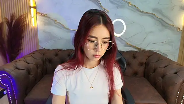 mia tf online show from September 22, 2025, 1:28 pm