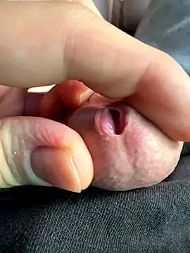 koreantinydick online show from September 29, 2025, 8:54 am