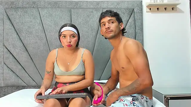 SeleneAndDorian online show from November 6, 2025, 7:51 pm