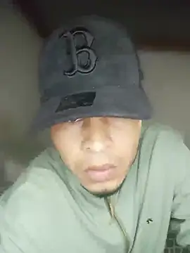 curvahot online show from March 25, 2026, 4:17 pm