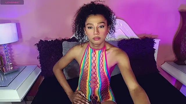 Snapshot of _IsabellaRousse chatting on November 11, 2025, 7:19 pm IsabellaRousse online show from November 11, 2025, 7:19 pm