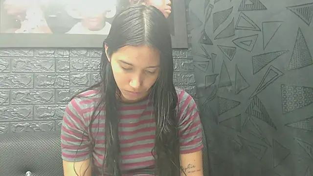 Snapshot of Lil_Rose2006 chatting on February 2, 2026, 1:10 pm Lil Rose2006 online show from February 2, 2026, 1:10 pm