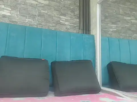 Lil Rose2006 online show from October 8, 2025, 12:50 pm