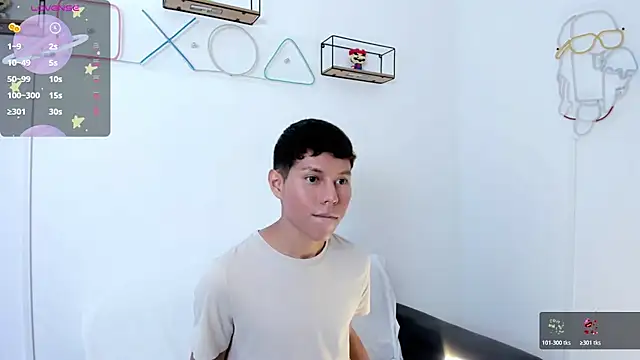 Snapshot of Little_liam chatting on November 21, 2025, 7:35 pm Little liam online show from November 21, 2025, 7:35 pm