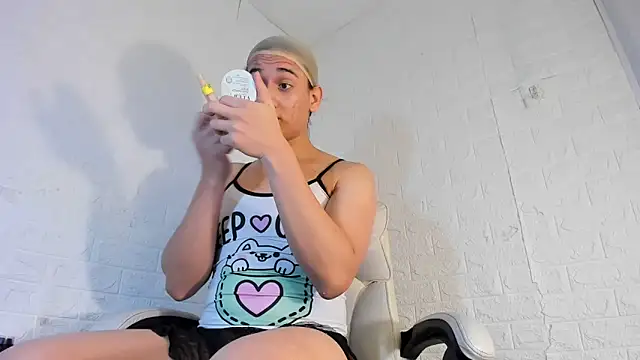 Marian Cristal online show from December 5, 2025, 2:00 am