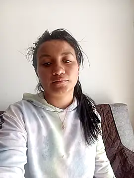 EllaCute Young online show from November 18, 2025, 3:26 pm