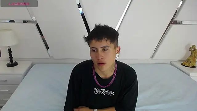 oblivionlove online show from March 28, 2026, 4:41 pm