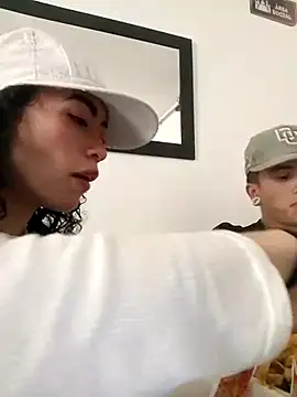 oblivionlove online show from November 22, 2025, 5:23 pm