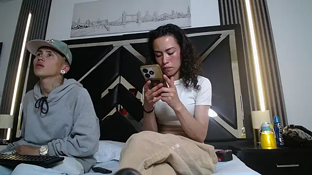 oblivionlove online show from September 26, 2025, 7:43 pm