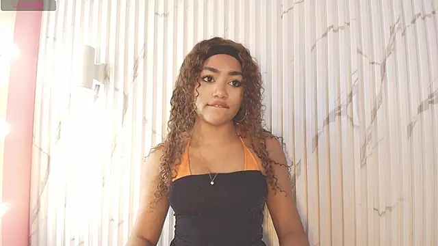 Missdionne curly online show from September 25, 2025, 11:49 am