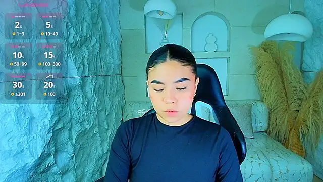 ambarina r online show from December 4, 2025, 3:38 am