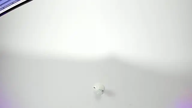 IsaDiiaz online show from April 5, 2026, 4:52 am