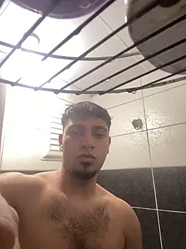 astoperaa online show from November 18, 2025, 7:50 pm