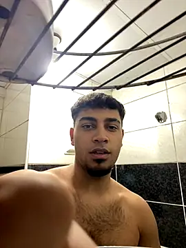 astoperaa online show from October 15, 2025, 5:54 pm