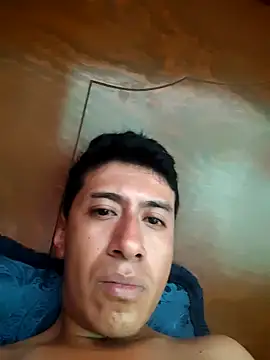 Carlos27hot online show from September 21, 2025, 4:12 pm