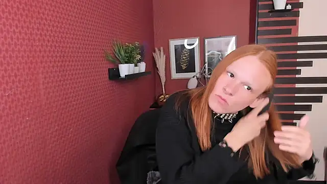 ChloeValentinee online show from October 7, 2025, 9:32 am