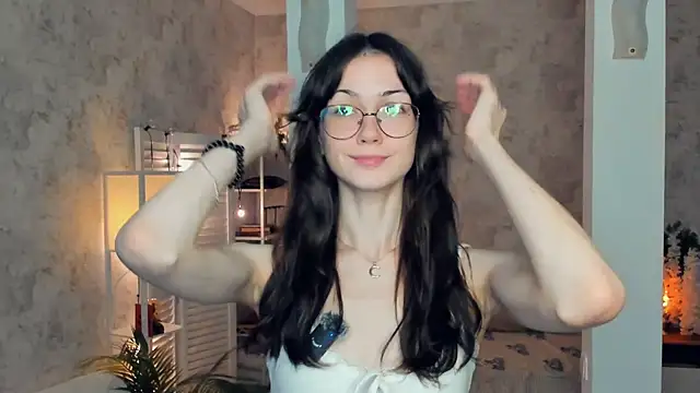 ReneeLippeatt online show from November 12, 2025, 7:51 pm