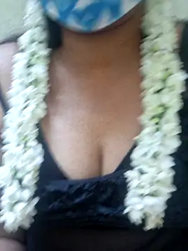 jasminetaml online show from September 22, 2025, 6:14 pm