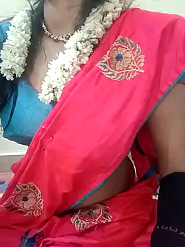 jasminetaml online show from November 4, 2025, 8:18 am