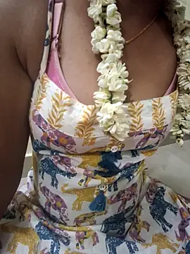 jasminetaml online show from September 25, 2025, 6:14 pm