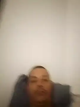 MaximoHall86 online show from October 7, 2025, 4:02 am