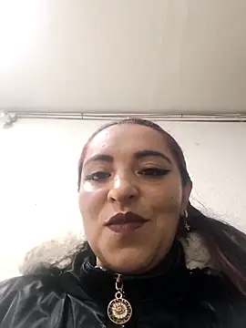 Snapshot of Alisson_Stonee chatting on May 6, 2026, 1:53 am Alisson Stonee online show from May 6, 2026, 1:53 am