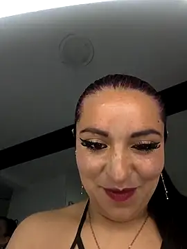 Snapshot of Alisson_Stonee chatting on April 17, 2026, 8:44 pm Alisson Stonee online show from April 17, 2026, 8:44 pm